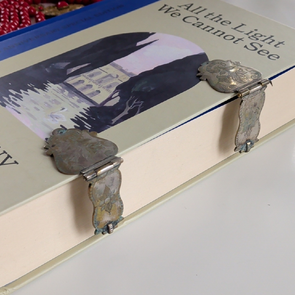 Vintage Bookclasps